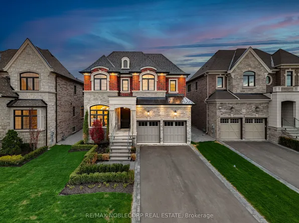 53 B Puccini Dr, Richmond Hill, ON L4E 2Y7
