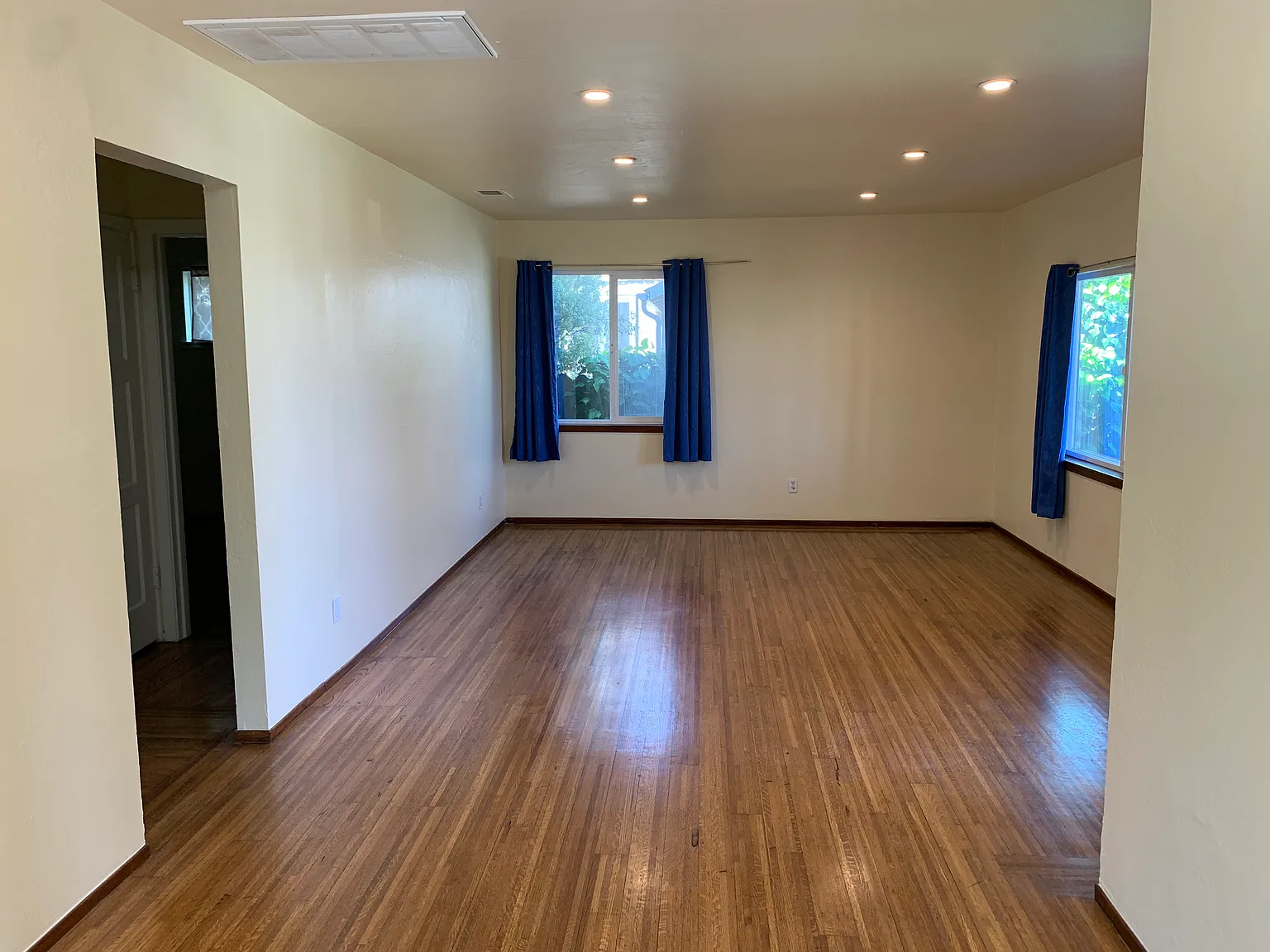 Hoover St, Redwood City — Photo 4