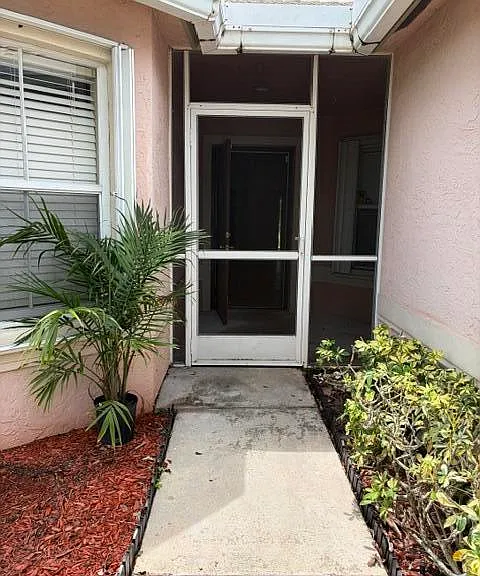 10632 Lake Shore Dr — Photo 2