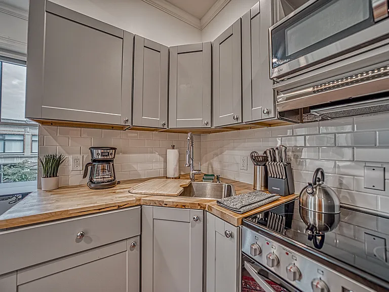 46 Allen St #3 — Photo 6