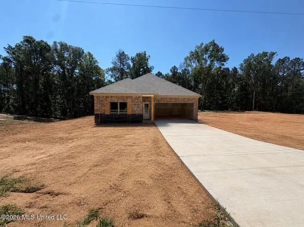 249 Smith Dr, Mendenhall, MS 39114