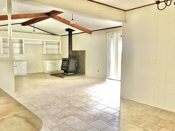 5th image of 1370 County Road 3408