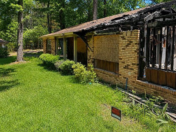 4th image of 5506 Concord Dr NE