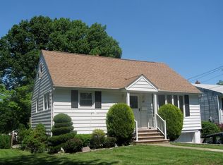 58 Roosevelt St, Nutley, NJ 07110