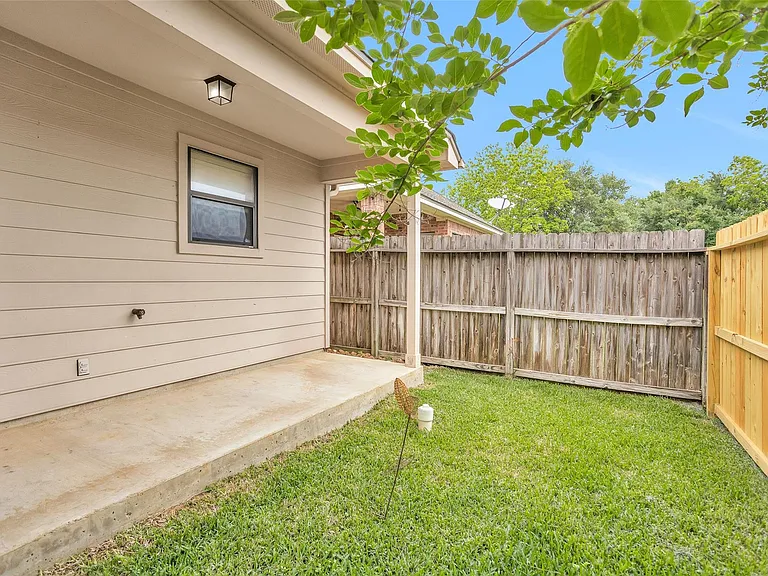 119 Golfview Dr — Photo 12