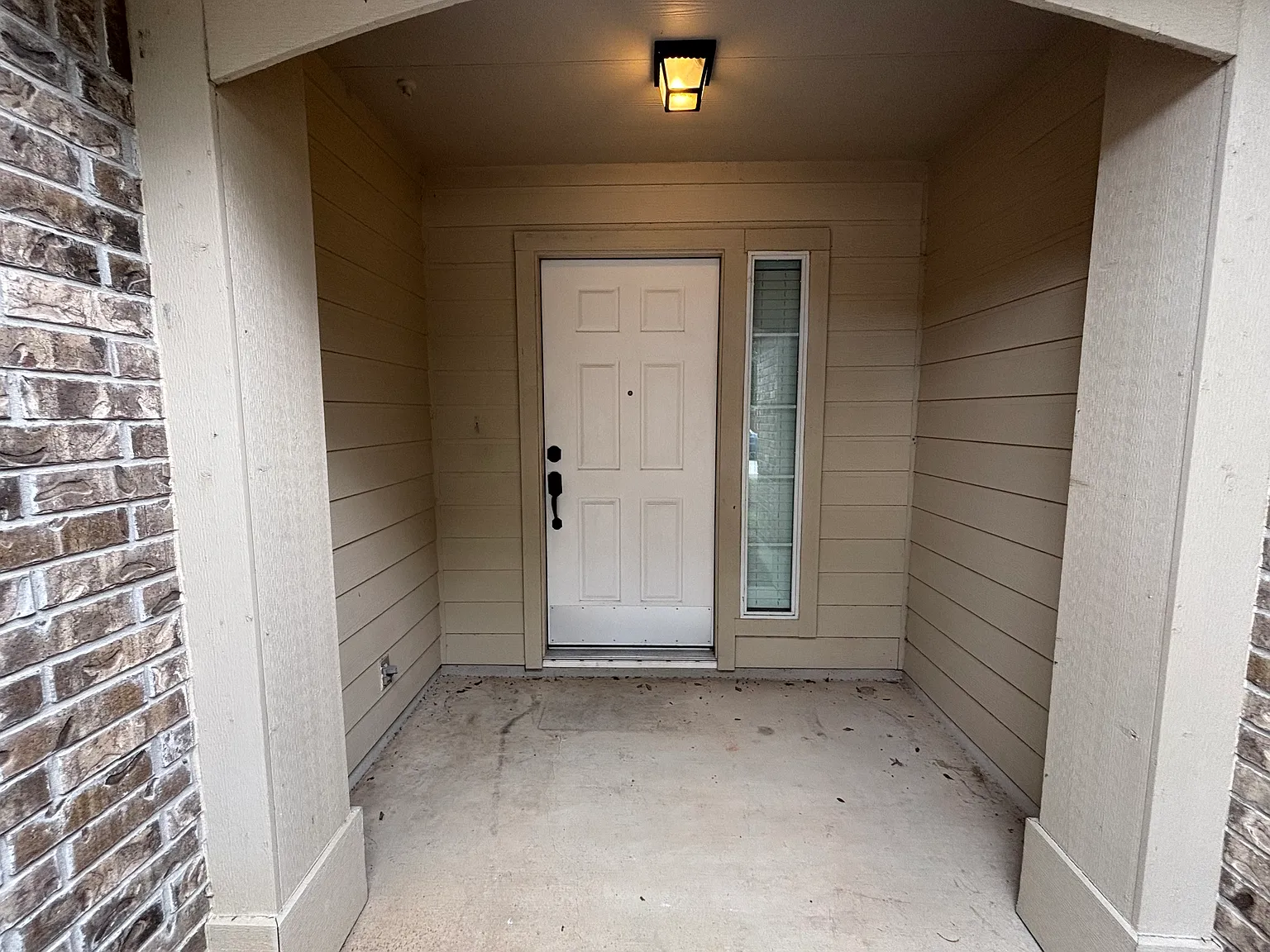3 bed, 1201 sqft, $1,550 — Photo 2