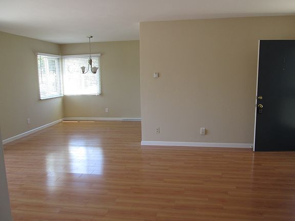 2nd image of 1224 12th St APT 1