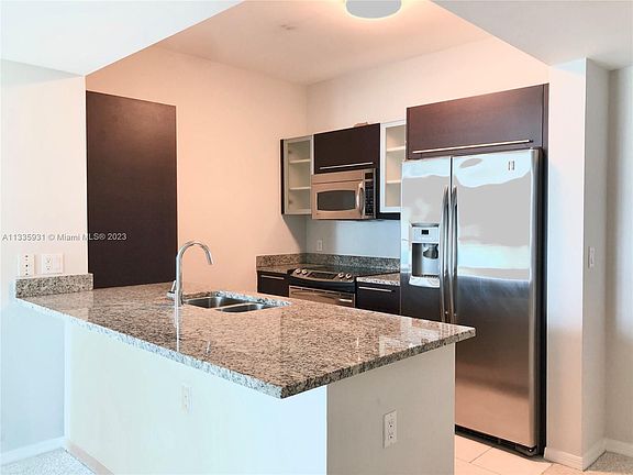 3rd image of 950 Brickell Bay Dr APT 2705