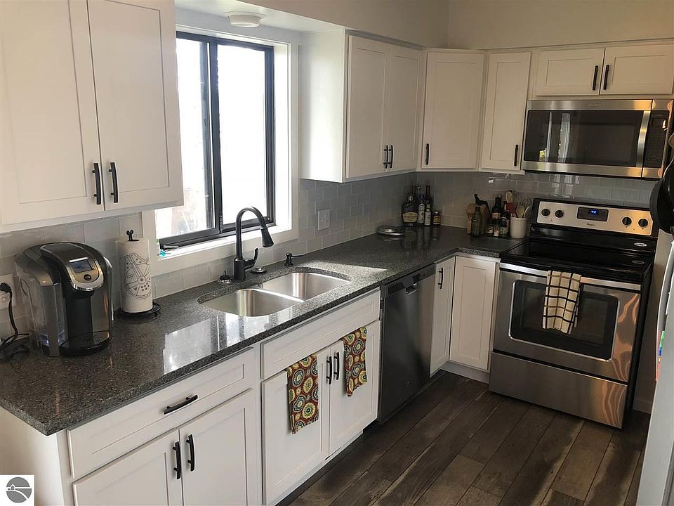 1st image of 4329 Bridlewood Dr