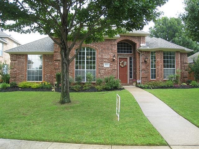 1st image of 3824 Peppertree Dr
