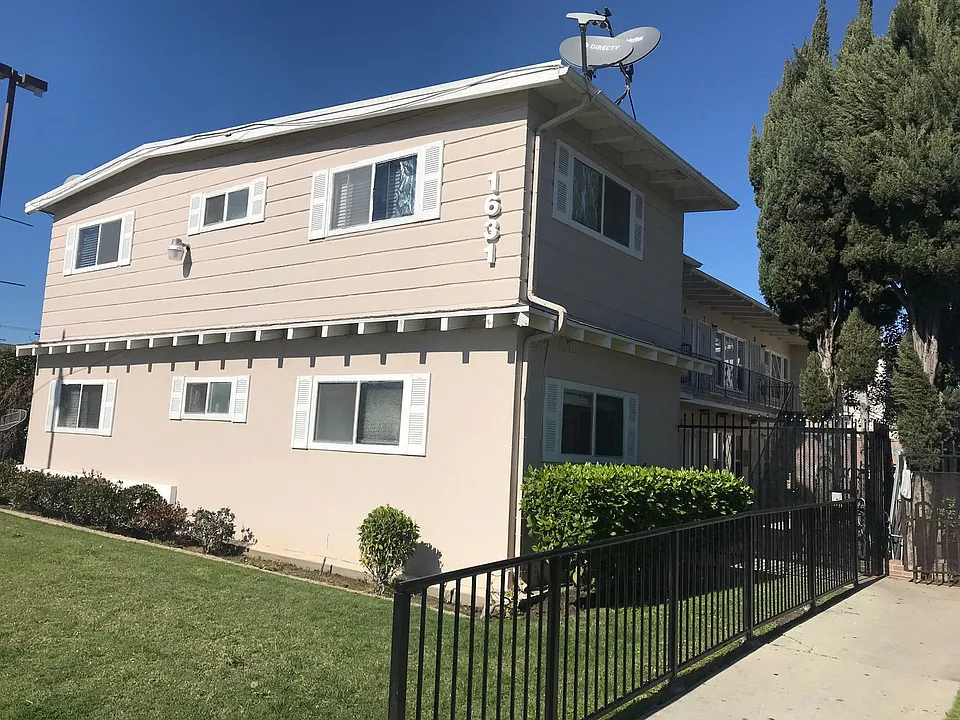 1631 W Lomita Blvd