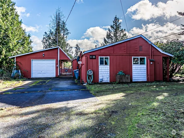 9305 24th Avenue E, Tacoma, WA 98445