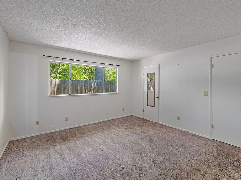 4830 Suncrest Way — Photo 21