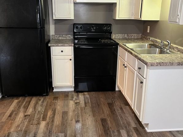 103 Oak St #1