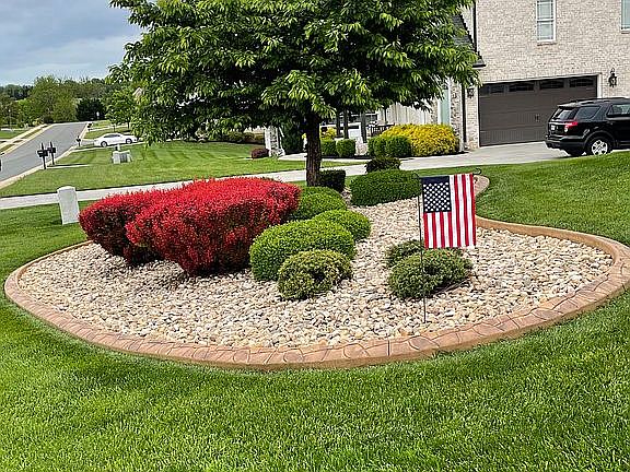 4th image of 1609 Farmington Dr