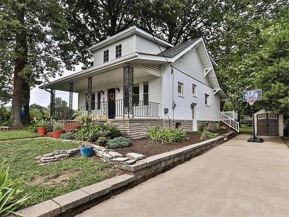 4th image of 8717 Forest Ave