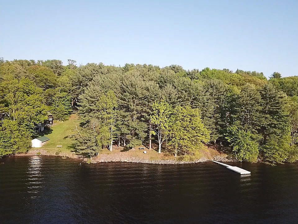 1st image of 113 Skippers Ln