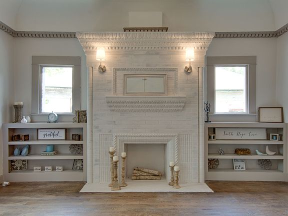 4th image of 304 S Waverly Dr