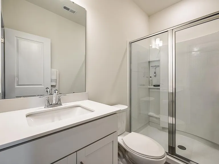 400 Simeon Dr — Photo 6