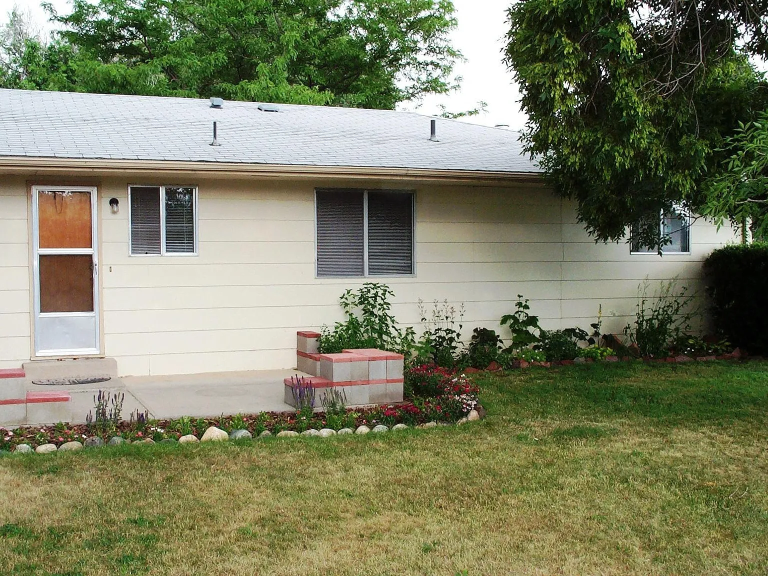 2 bed, 912 sqft, $1,695 — Photo 3