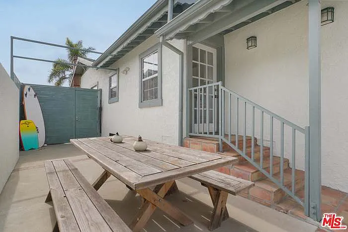 6322 S Harcourt Ave — Photo 20