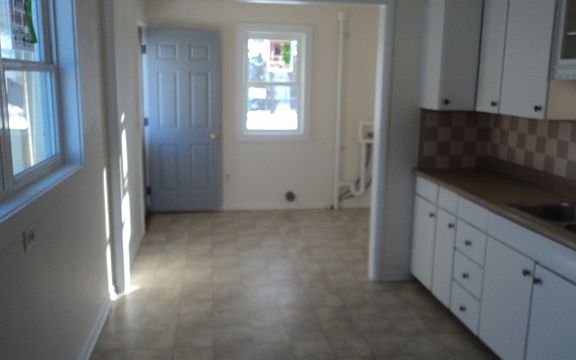 5th image of 177 E Greenview Ave