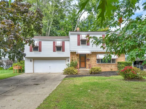33883 Beach Park Ave, Eastlake, OH 44095