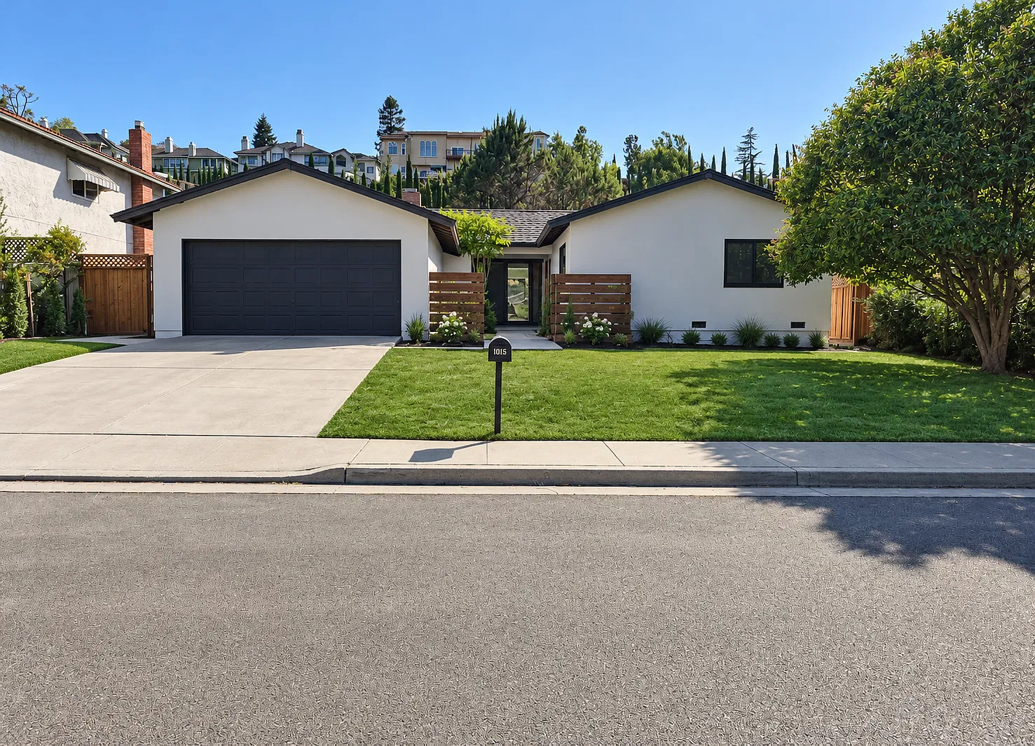 4 bed, 2029 sqft, $5,800 — Photo 1