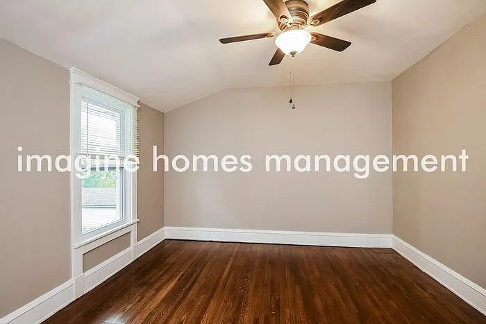 1380 Hall Ave — Photo 10