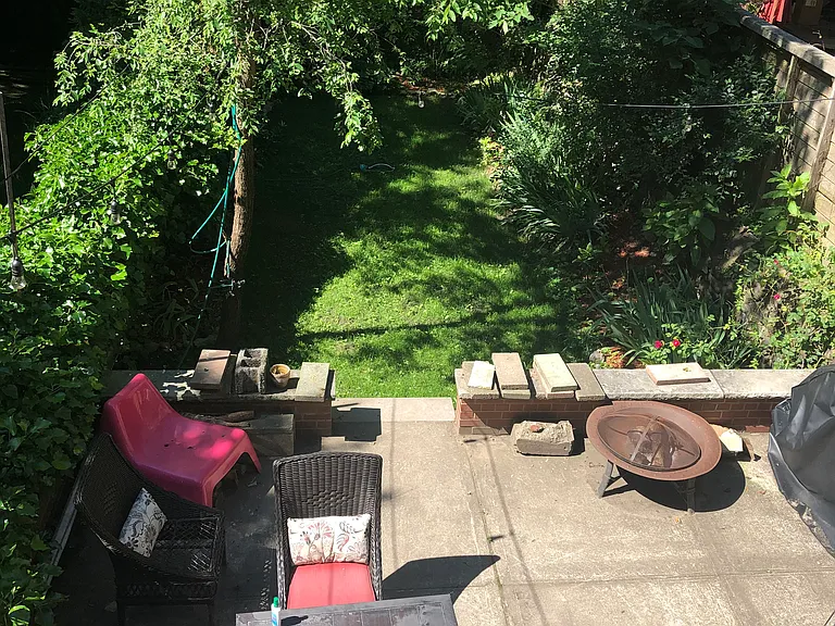 450 De Graw St #1 — Photo 12
