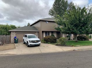 2250 Parker Pl, Eugene, OR 97402