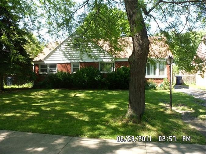 2nd image of 1111 Argyle St