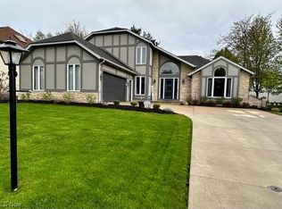 17739 Plymouth Row, Strongsville, OH