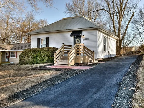 805 Broadway St, Richmond, MO 64085