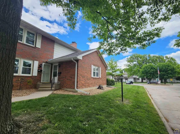2020 Greenbriar Dr, Emporia, KS 66801