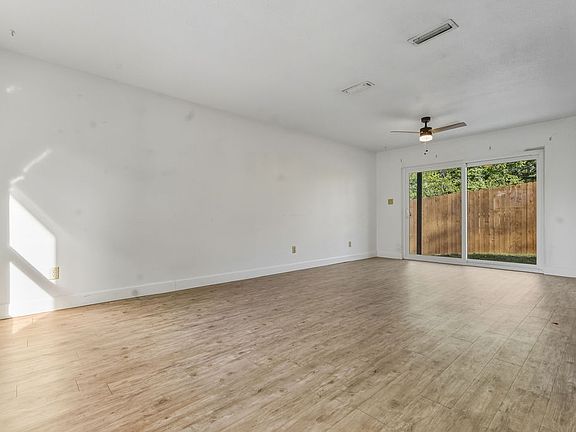 5th image of 413 E 7th Ave #1