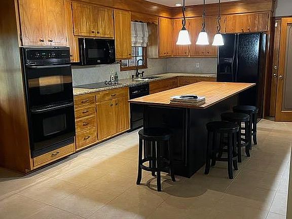4th image of 3500 Ashlawn Dr