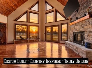 5 Taylor Ln, Elsberry, MO 63343