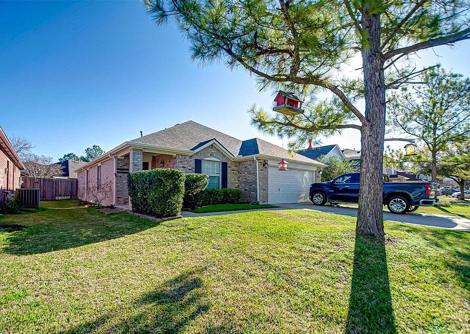 1st image of 16946 Watering Oaks Ln