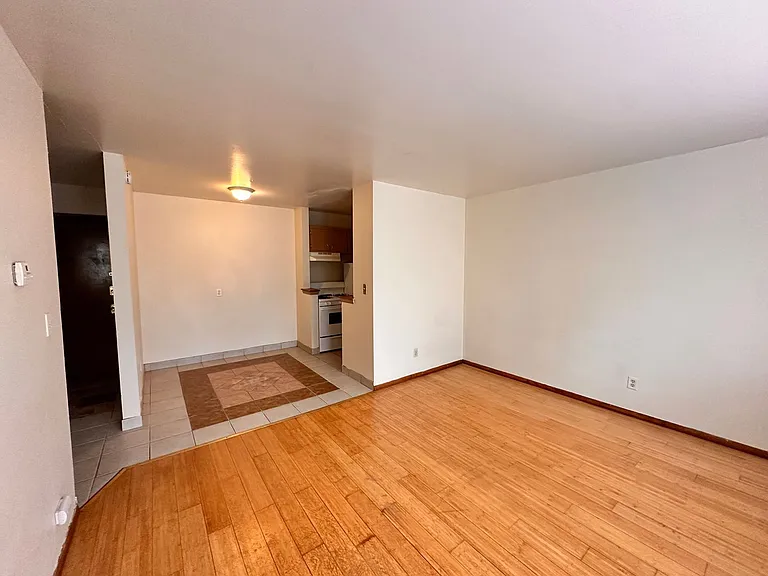 1620 Marshall — Photo 1