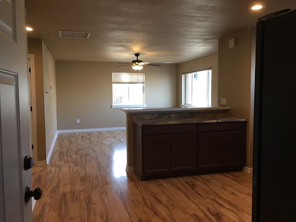5th image of 203 S Mesa St #B