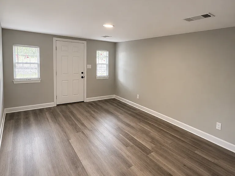 3946 Saint Charles Pl — Photo 13