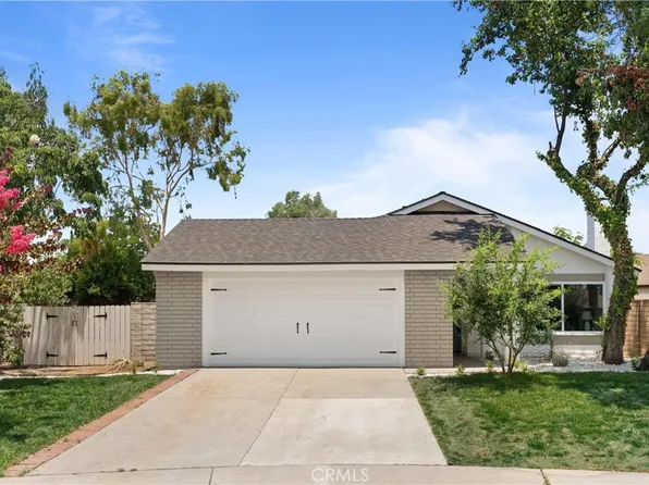 8415 Williamsburg Pl, Riverside, CA 92504