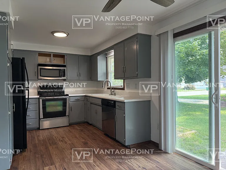 1711 Edgehill Dr — Photo 8