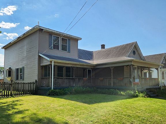 3rd image of 215 N 8th St