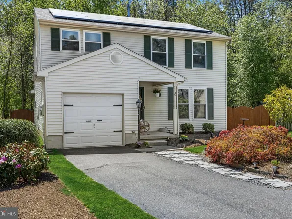 8 Adams Ct, Marlton, NJ 08053