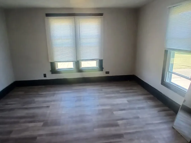 935 Morgan Ave — Photo 7