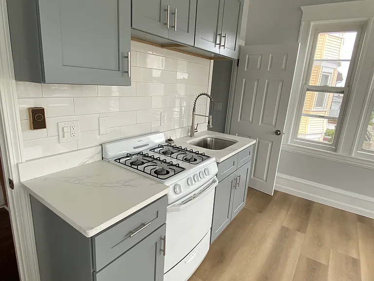 131 Deane St #2S — Photo 14