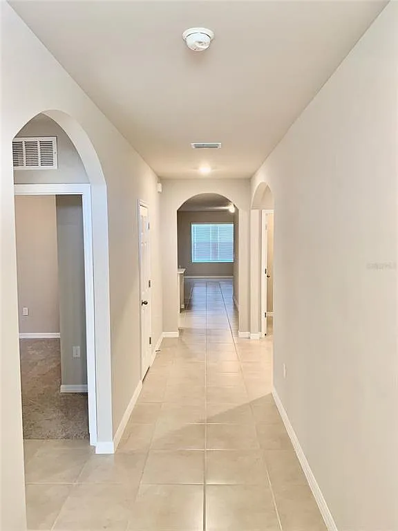 4 bed, 2.0 bath, 1752 sqft, $1,900 — Photo 2