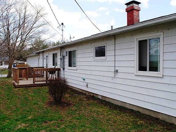 4th image of 520 Meadow Dr